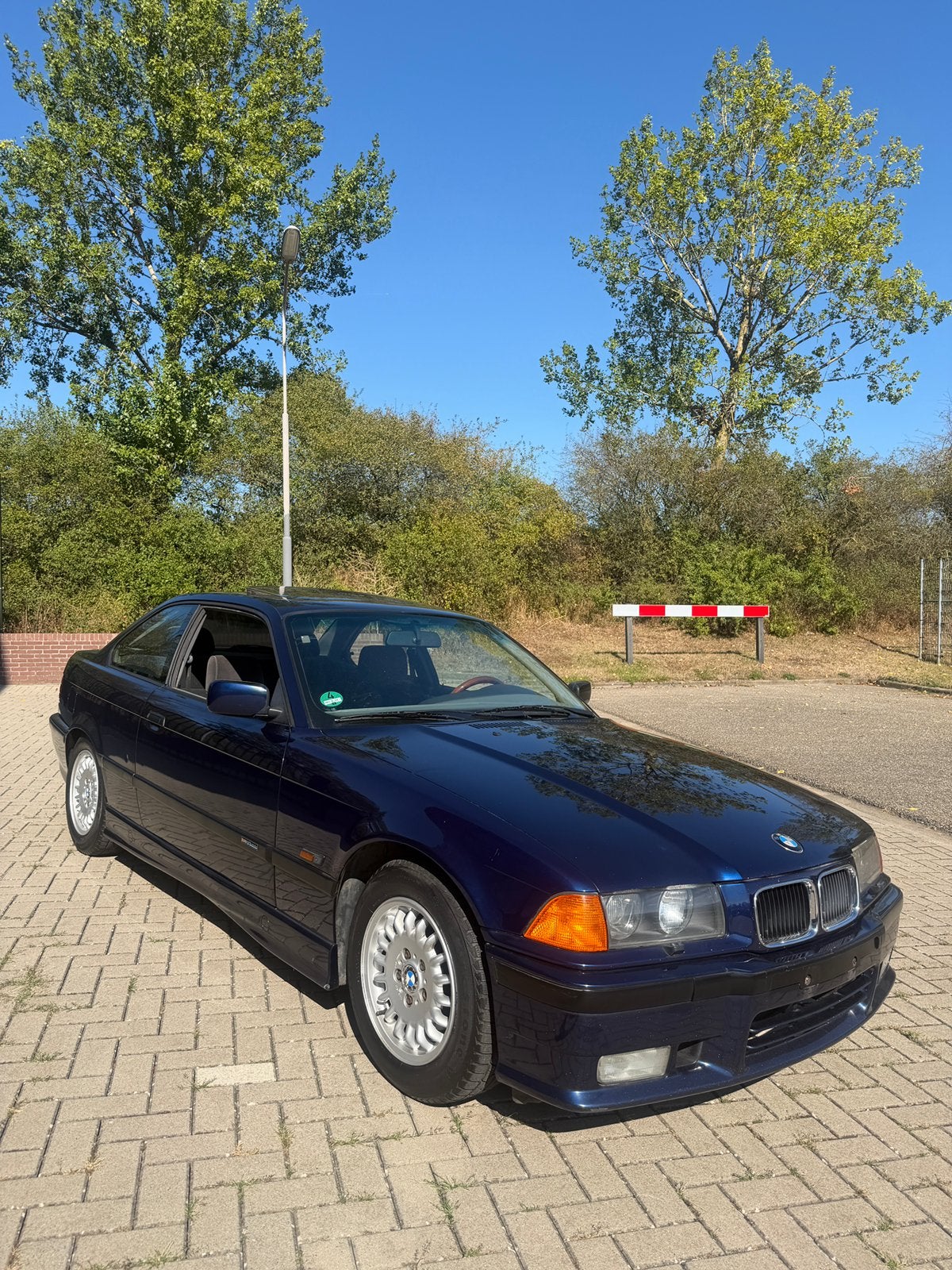 Bmw E36 325 Coupe 1993 (Oldtimer) Fabrieks af M-Pakket, 2500 cc, Blauw, Grijs, Particulier