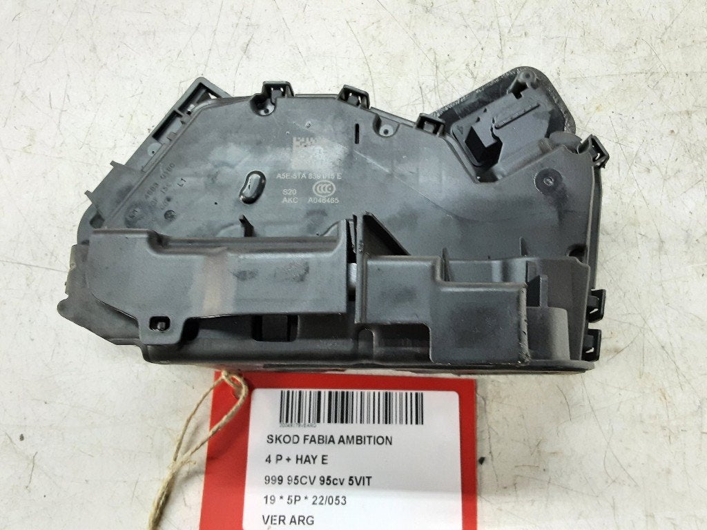 SERRURE DE PORTE ARRIÈRE GAUCHE Skoda Fabia III (NJ3), Autos : Pièces & Accessoires, Arrière, Mevr. I. Hauben, Utilisé, Skoda