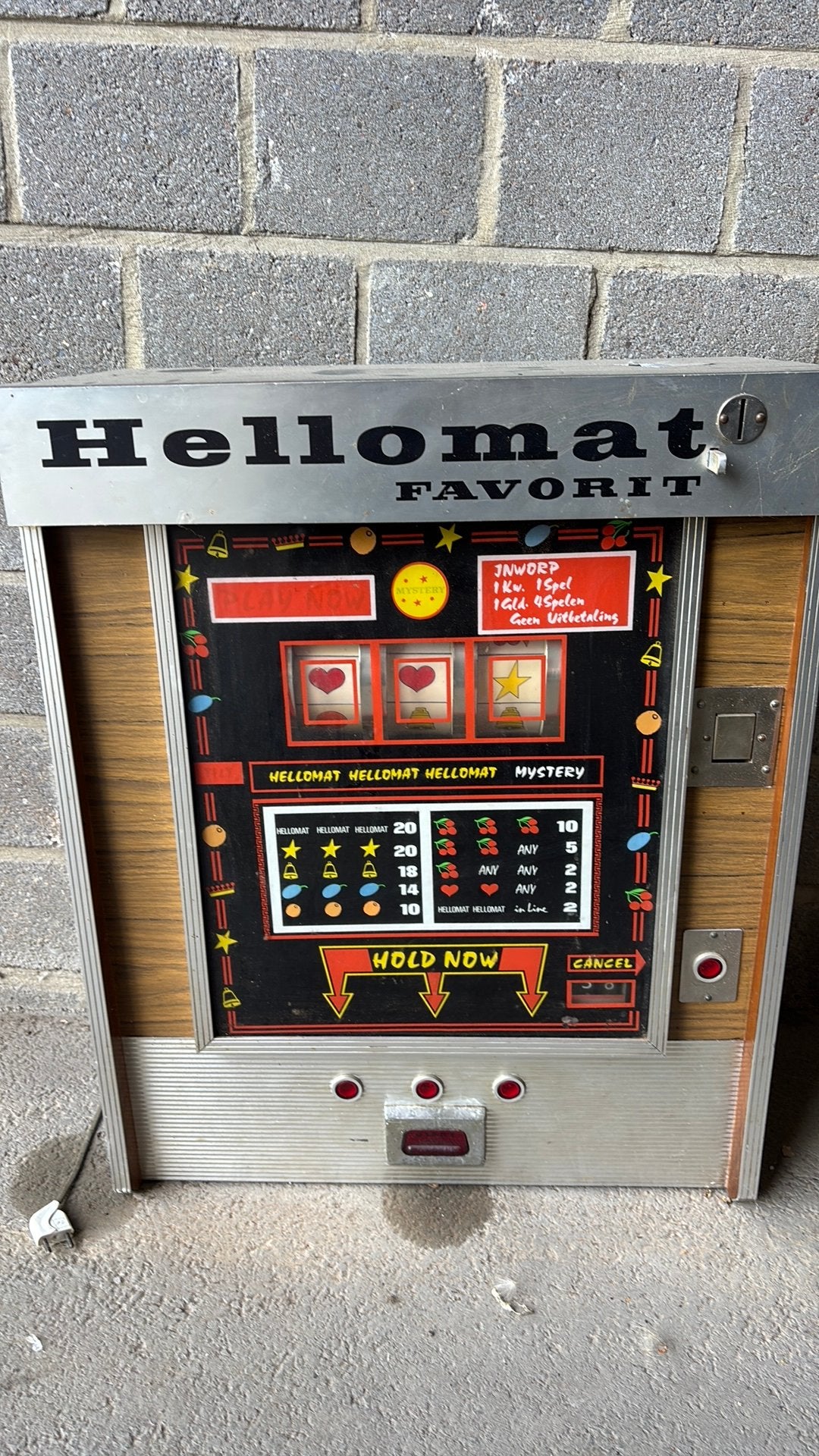 Hello Mat, Collections, Machines | Machines à sous, Enlèvement, Comme neuf