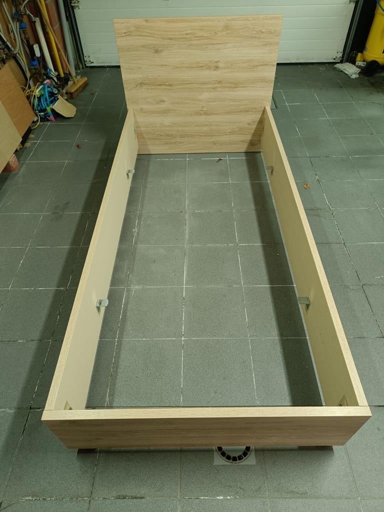 Eenpersoons bed, Ophalen