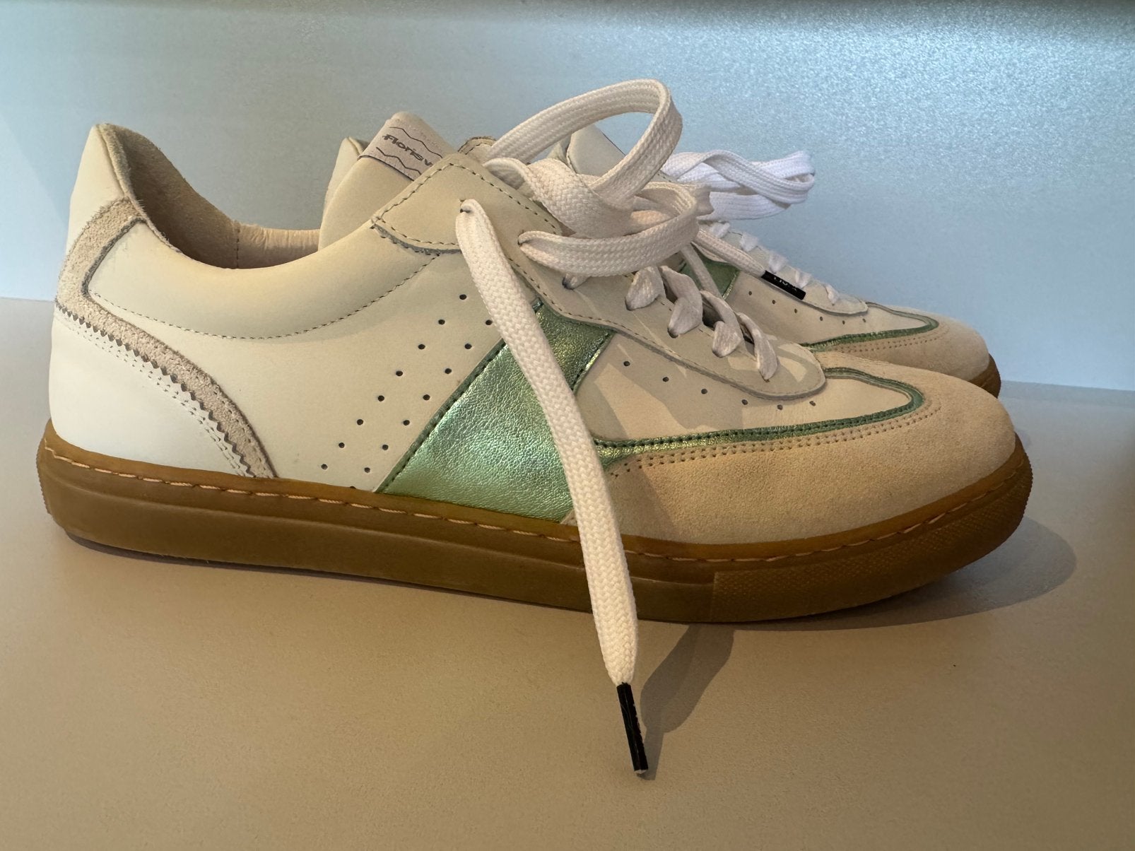 Sneakers Floris Van Bommel, Kleding | Dames, Schoenen, Verzenden, Zo goed als nieuw, Wit, Sneakers
