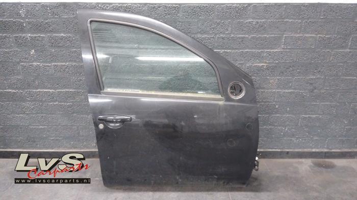 Portière 4portes avant droite d'un Dacia Duster (NV676), Dacia, -, 3 mois de garantie, Utilisé