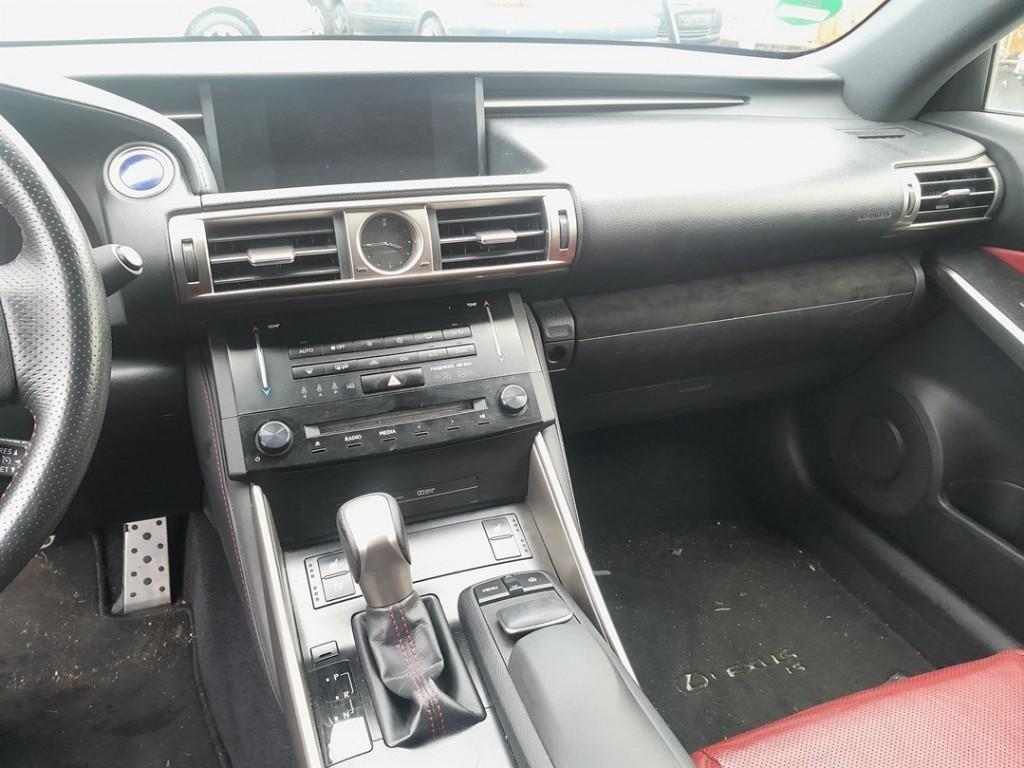 RADIO Lexus IS Sedan 300h 2.5 16V (2ARFSE) (01-2013/-), Gebruikt, Lexus