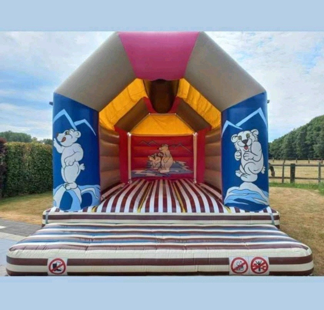 château gonflable à louer 100 euros par jour 140 euros pour, Enlèvement