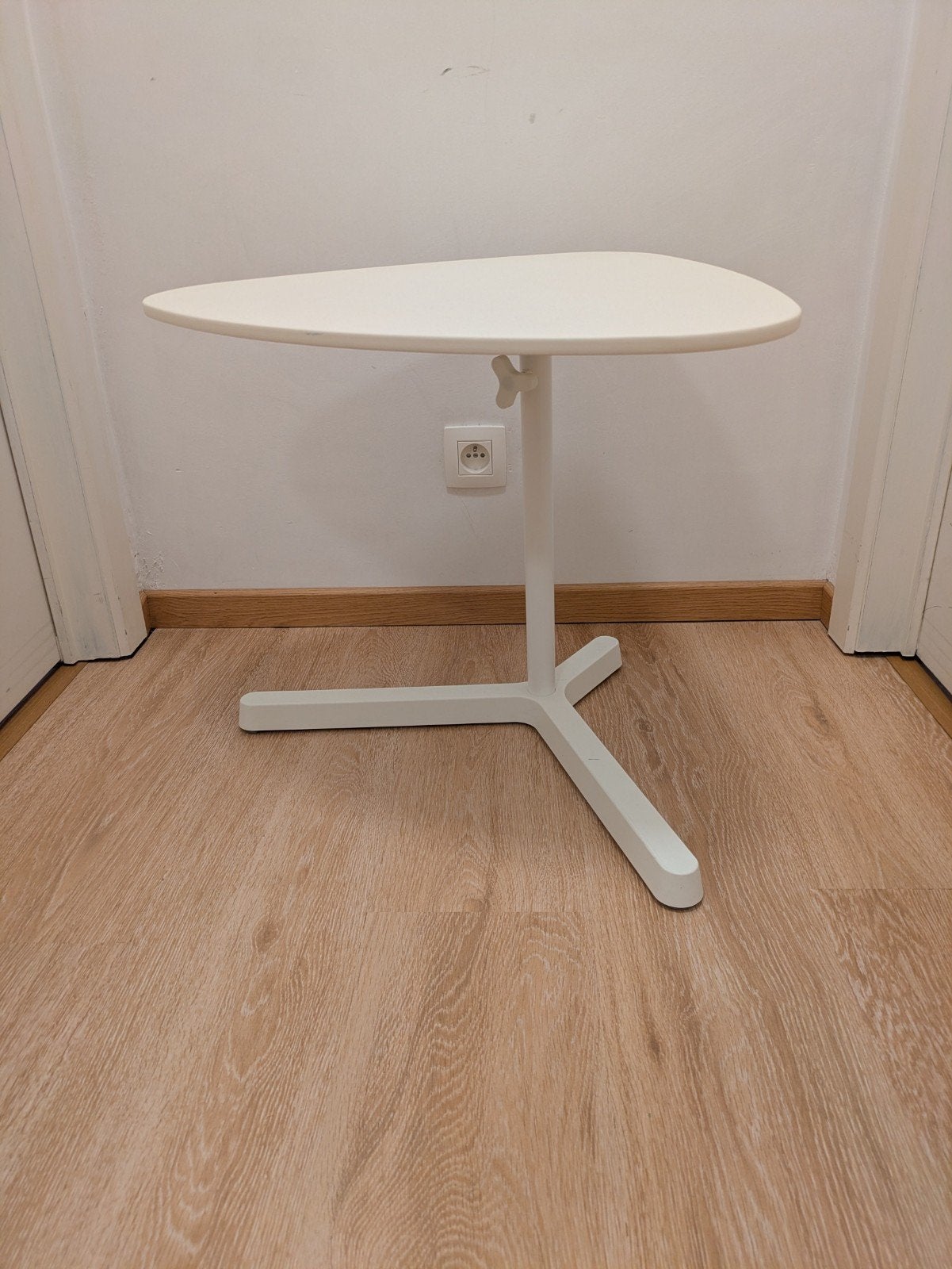 Ikea Svartasen laptop tafeltje wit, Ophalen, In hoogte verstelbaar