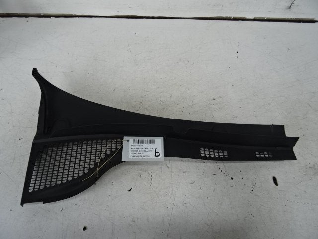 SIERLIJSTEN VOORRUIT Skoda Fabia III (NJ3) (01-2014/06-2021), Gebruikt, Voor, Mevr. I. Hauben, Skoda