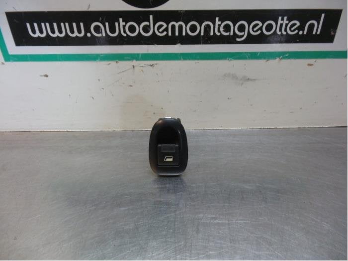 Commutateur vitre électrique d'un Citroen Pluriel (C3 Pluri, -, Utilisé, -, -