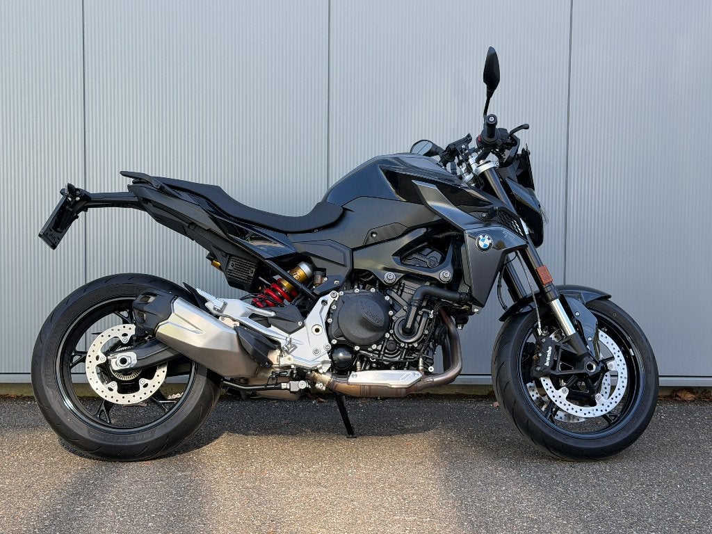 BMW F 900 R Triple Black / Comfort- & Dynamic pack / 870 km, Motoren, Handvatverwarming, Motorrijbewijs A, Bedrijf, Meer dan 35 kW