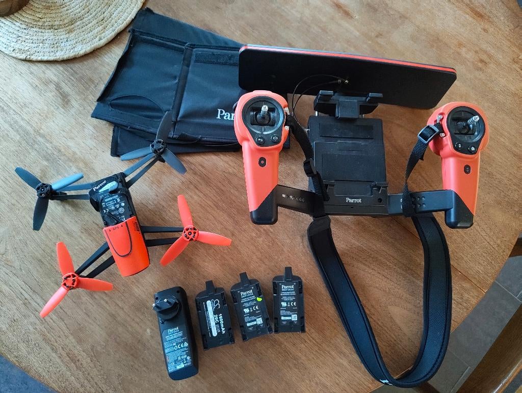 Parrot Bepop 2 drone + skycontroller, Enlèvement ou Envoi, Utilisé, Drone avec caméra, Parrot
