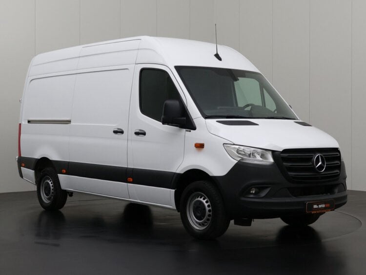 Verhuis- en transportdienst bestelwagen met chauffeur, Diensten en Vakmensen