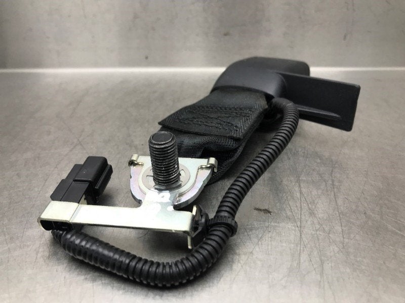 BOUCLE DE CEINTURE CENTRE ARRIÈRE Toyota (|308826210|), Kundenbetreuung@toyota.de, Toyota, Utilisé, Toyota-Allee 2
50858  Köln, DE