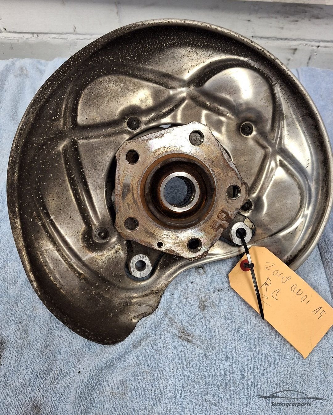 Fusee Audi A5 F5A S5 A4 8W B9 4x4 rechts achter 8W0505436AA, -, Audi, Utilisé, -