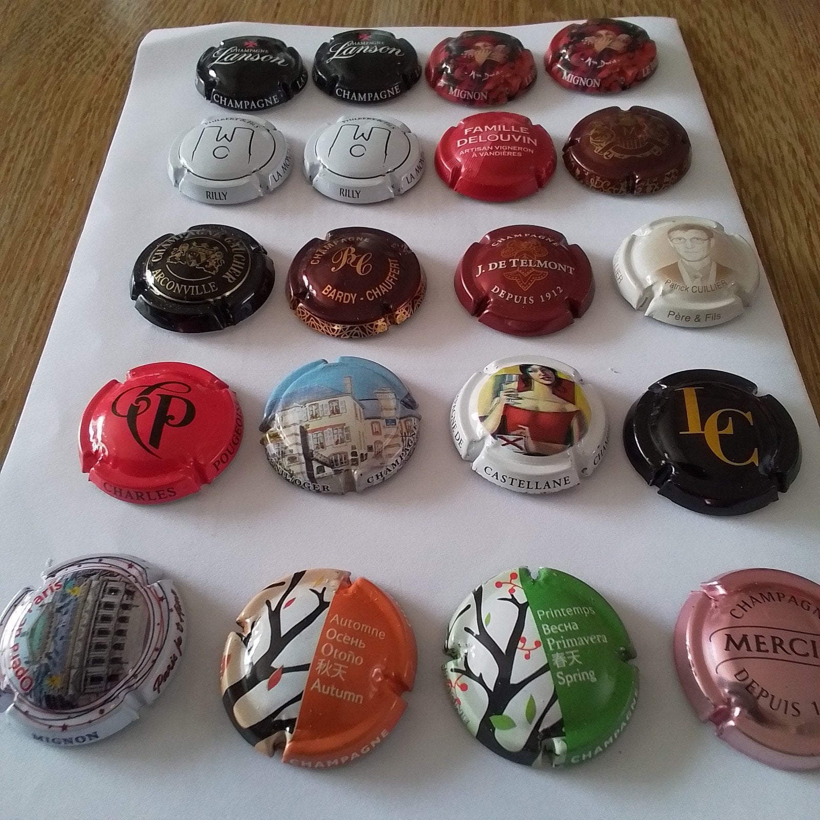 champagne capsules, Collections, Envoi