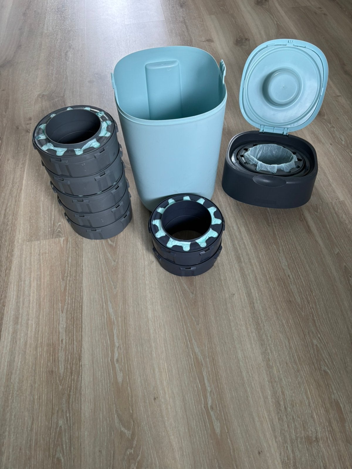 Pampervuilbak Tommee tippee + navullingen, Ophalen, Zo goed als nieuw