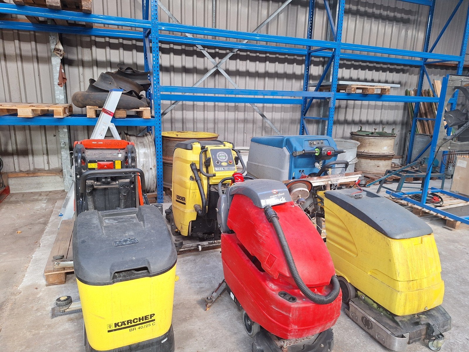 lot van 6 defecte schrobmachines., Enlèvement