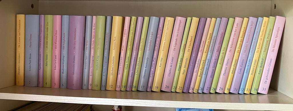 35 klassiekers, mooie reeks boeken, Boeken, Ophalen, Zo goed als nieuw
