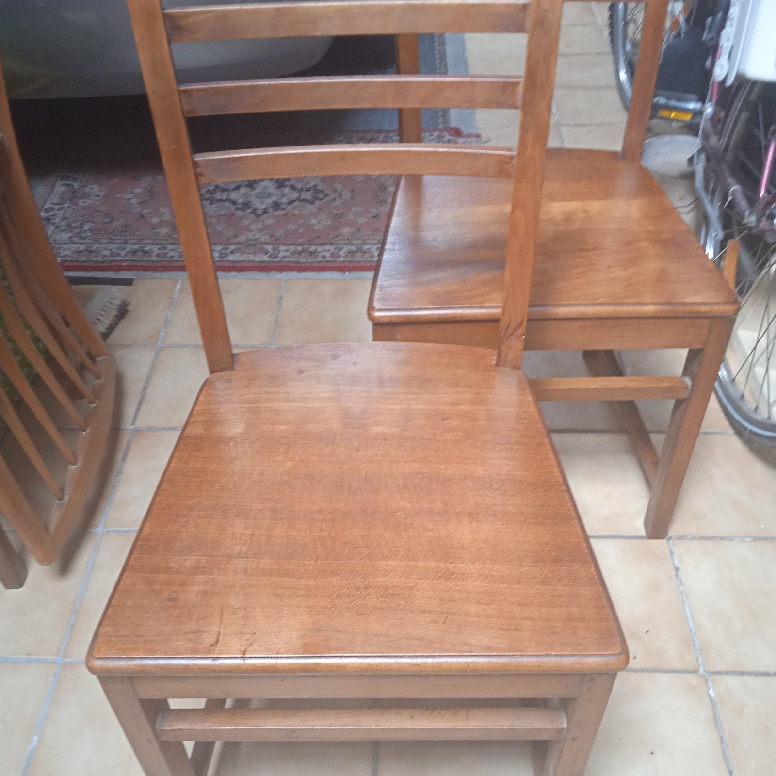 2 houten stoelen, + 70 jaar oud, perfecte staat, Ophalen of Verzenden
