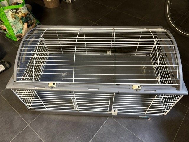 Konijnenkooi groot met wit gaas en grijze bodem, Moins de 60 cm, 75 à 110 cm, Enlèvement, Utilisé