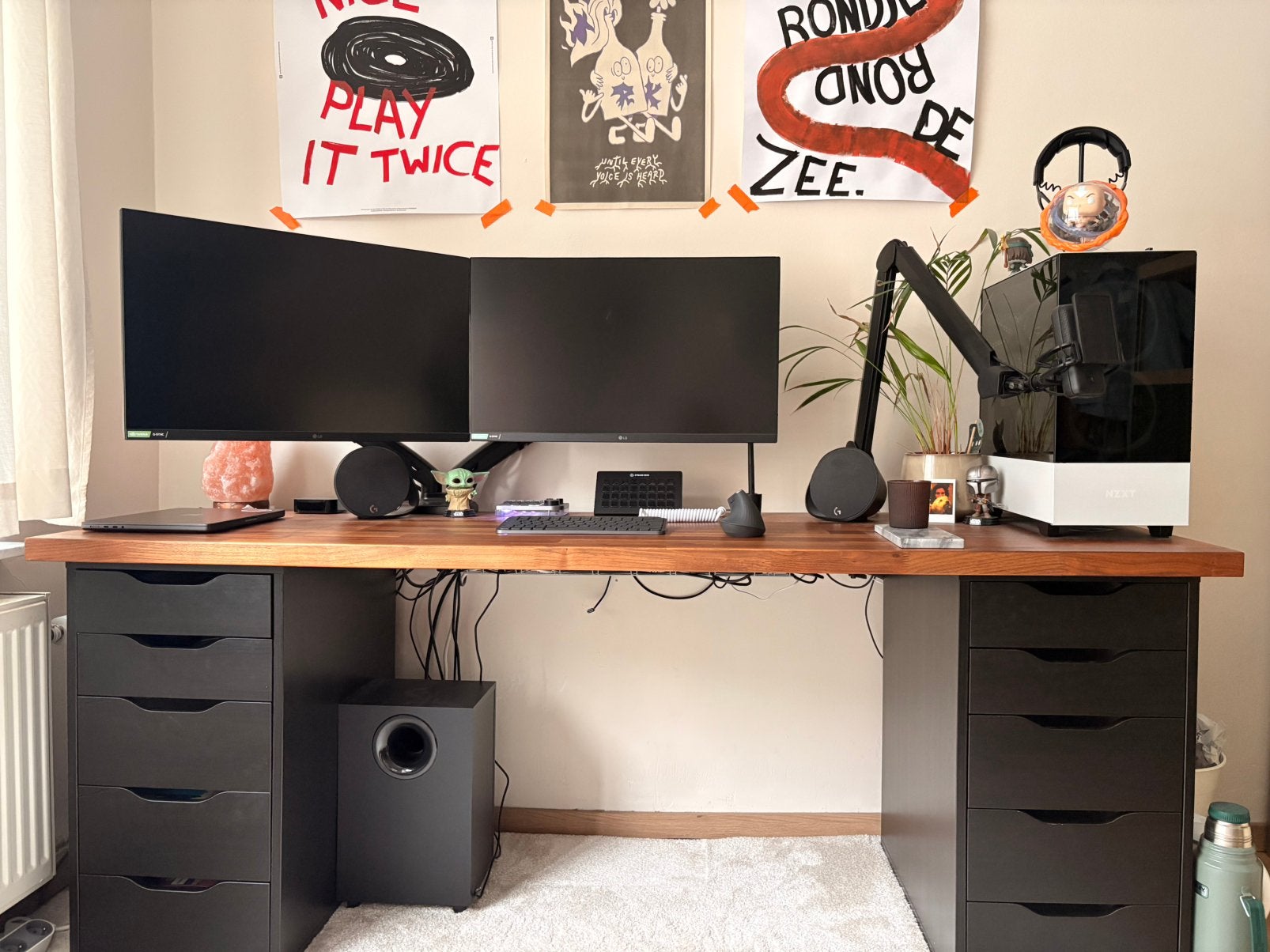Bureau met kabelrekje, Ophalen, 64 cm, Zo goed als nieuw, IKEA