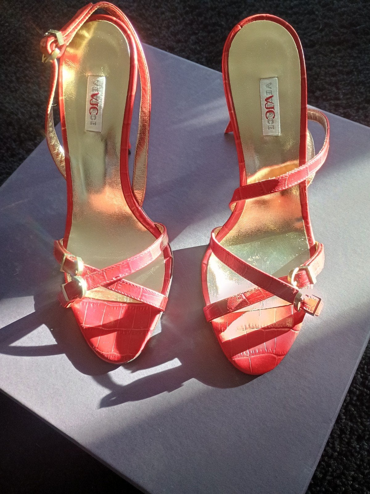 Versace slingback leer rood croco print 36, Nieuw, Ophalen of Verzenden, Versace, Schoenen met hoge hakken
