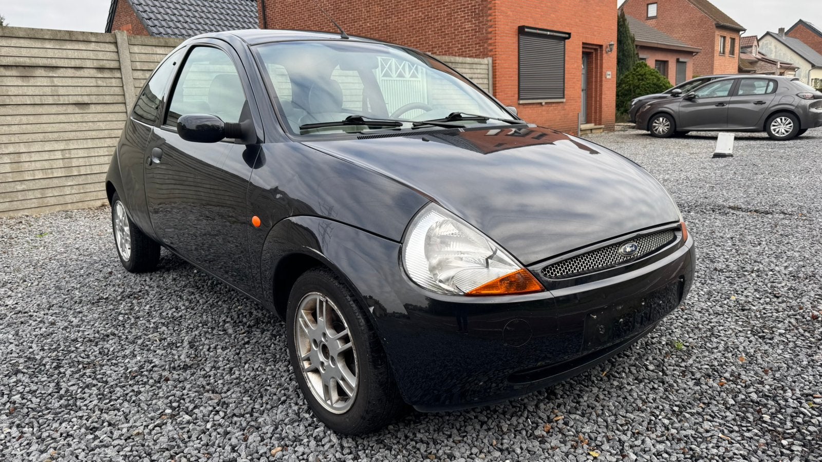 Ford ka 1.3benzine met airco & leder 1200€, Autos, Cuir, Achat, Verrouillage central, 1299 cm³