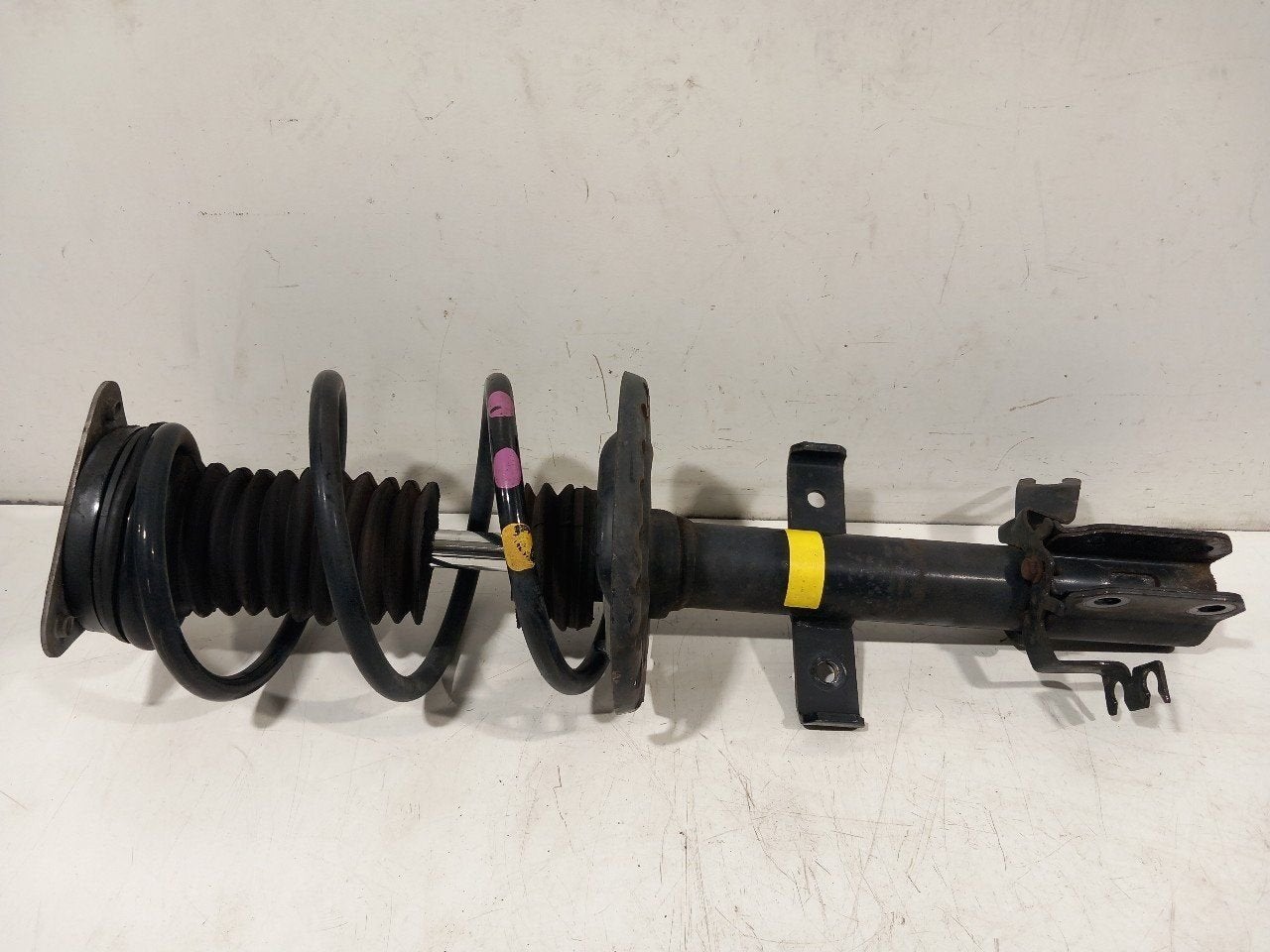 Veerpoot rechts voor Renault Captur, Onderdelen@venauto.nl, Van der Ven Autorecycling B.V., Ettenseweg 76, 4706 PB Roosendaal, The Netherlands