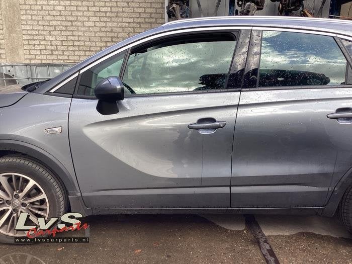 Portier 4Deurs links-voor van een Opel Crossland X (Z10B), Gebruikt, -, Deur, -