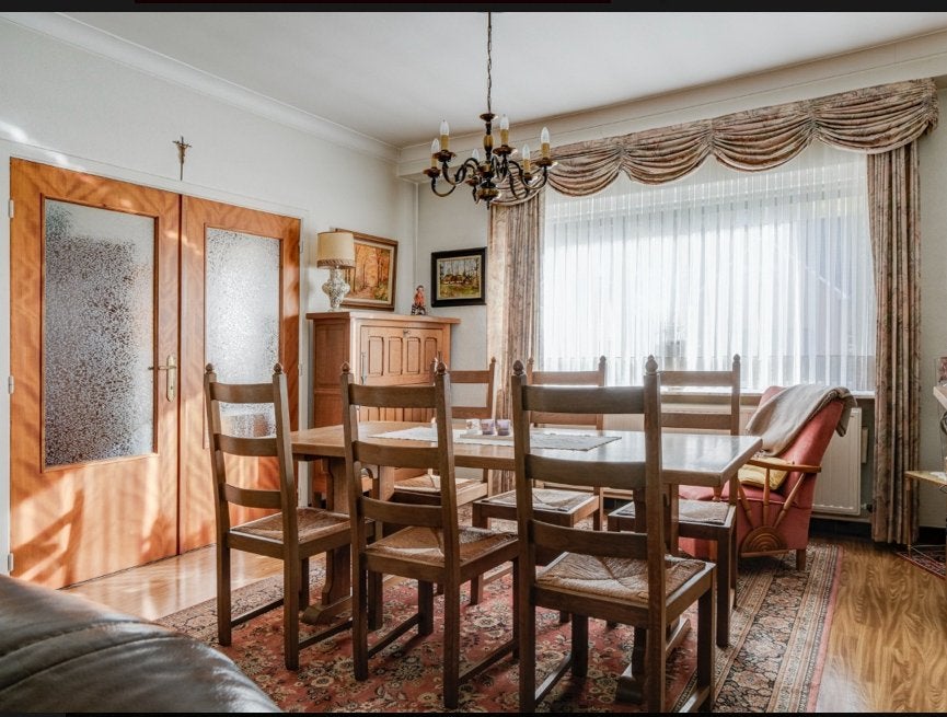 Tafel met 6 stoelen en kast, Huis en Inrichting, Ophalen