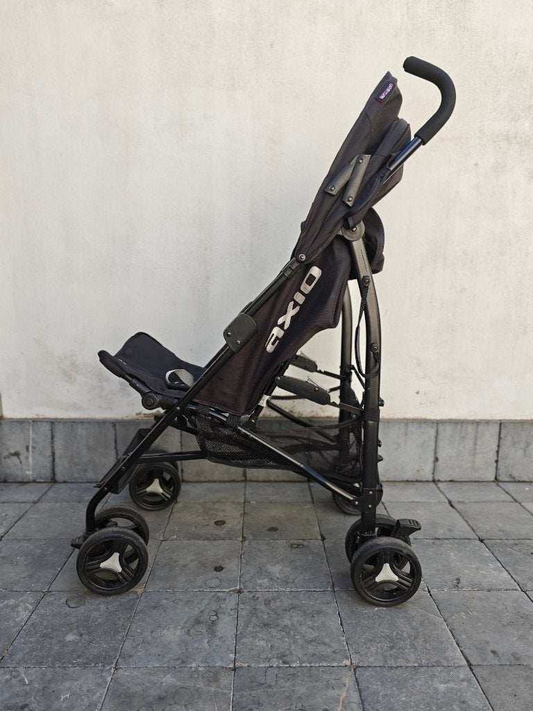 Buggy X-Adventure Axio, noir, léger + pare-soleil, Enfants & Bébés, Buggys, Enlèvement, Utilisé, Autres marques, Dossier réglable