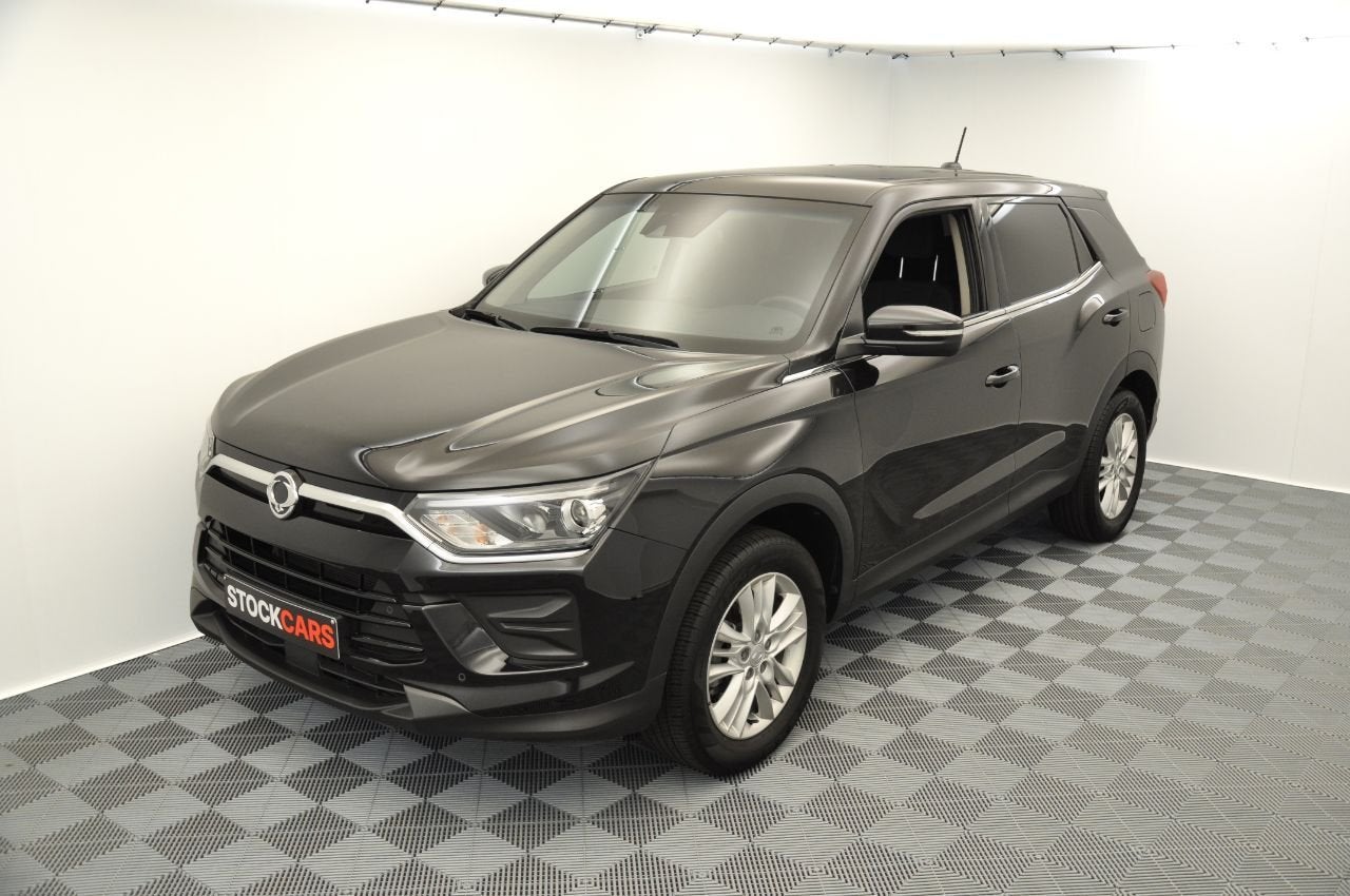SsangYong Korando KORANDO * as new * (bj 2023), Auto's, Voorwielaandrijving, 4 cilinders, Zwart, 120 kW