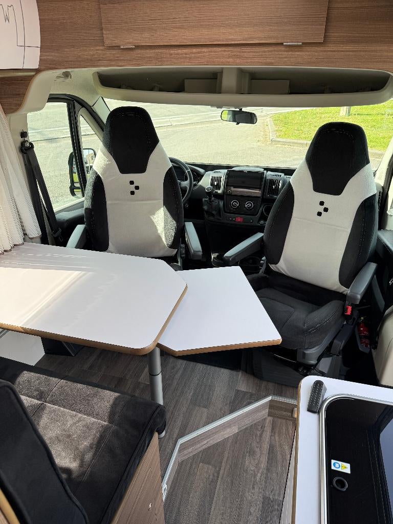 Bravia Mobil Swan 636 | Airco | Lits jumeaux, Caravanes & Camping, Camping-cars, Autres marques, 6 à 7 mètres, Réservoir d'eau usée