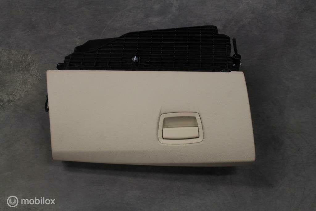 Boîte à gants beige BMW 5 serie F10 F18 (2009-2017)
