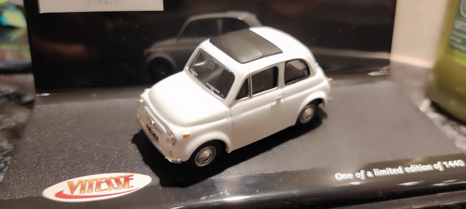 Fiat 500 beige 1:43 Vitesse limited edition vitrinedoosje, Ophalen of Verzenden