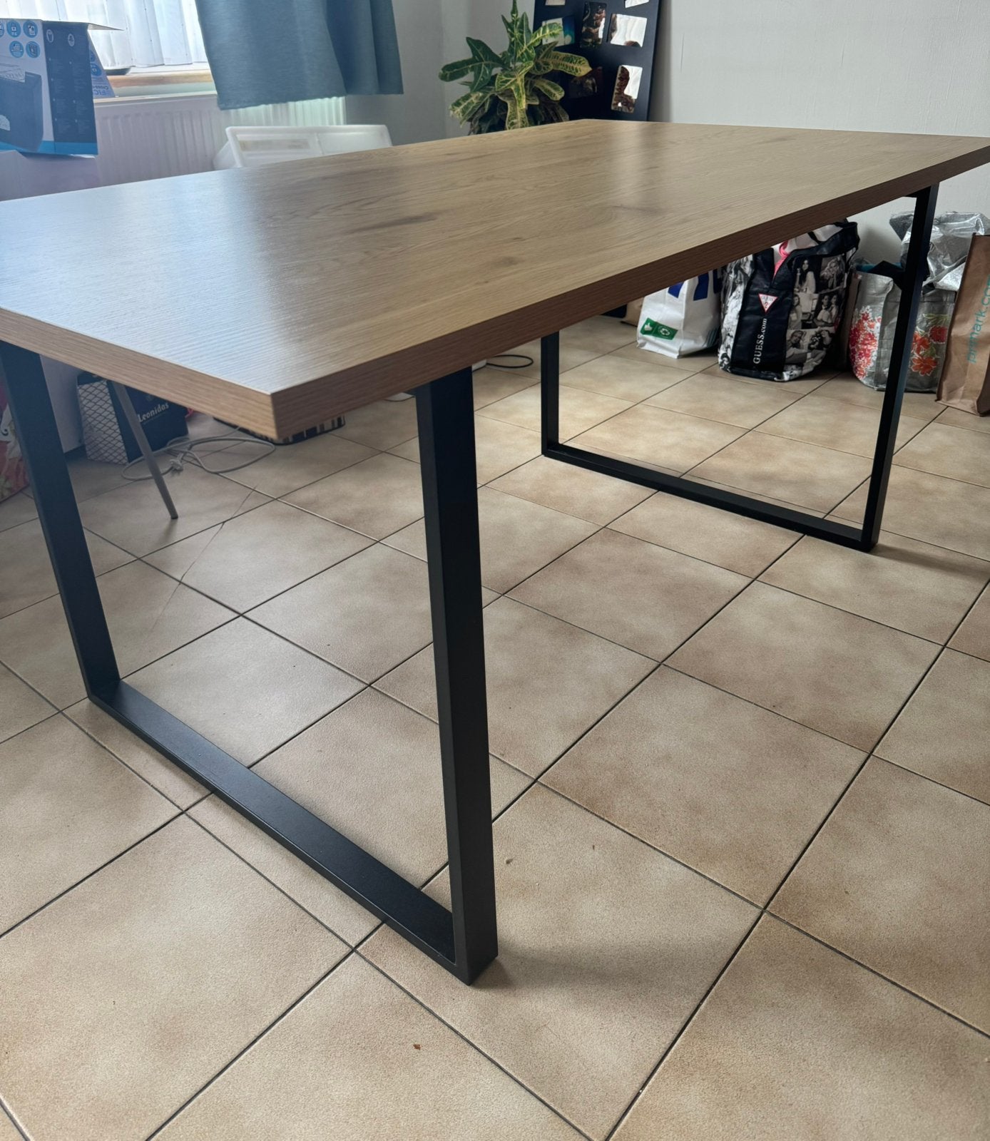 Table a manger, Enlèvement, Comme neuf