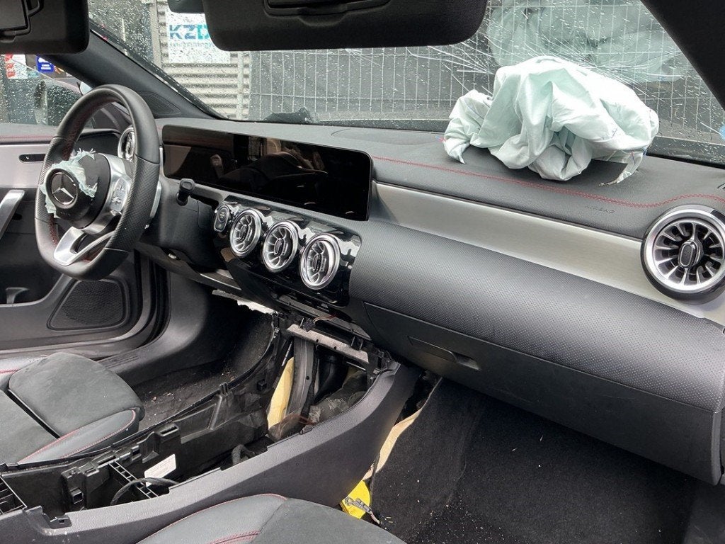 GARNITURE INTERIEUR CLA (118.3) (01-2019/-) (|A1776808101|), Mercedes-Benz, Utilisé, Dialog.mb@mercedes-benz.com, Mercedes-Benz AG