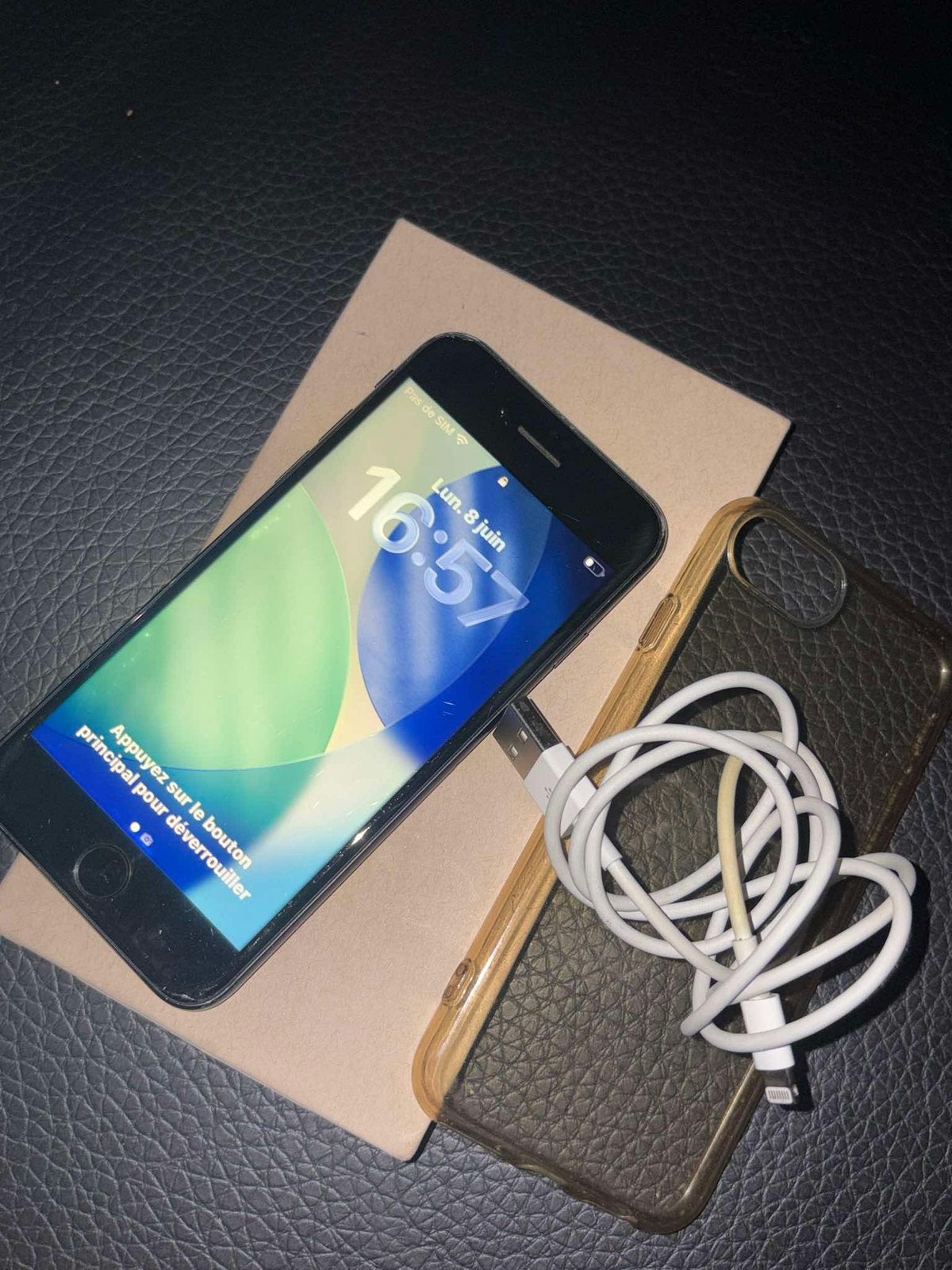 iPhone se, Enlèvement, Comme neuf