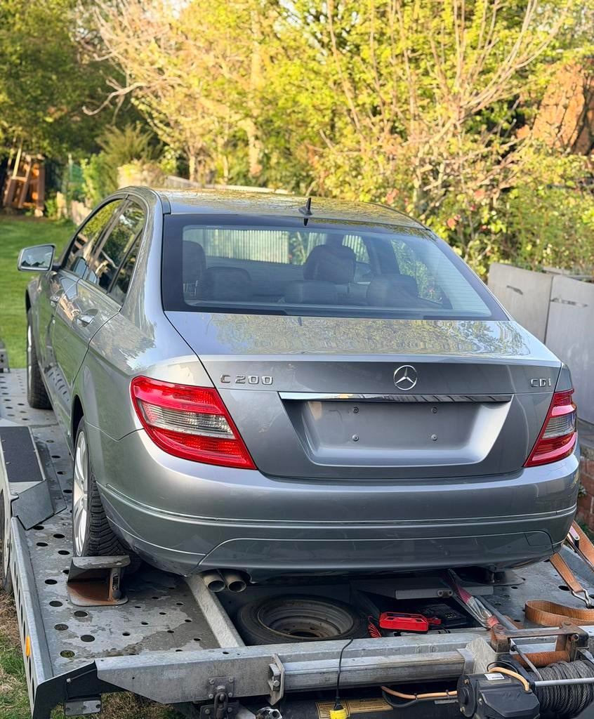 Mercedes c200 w204 avantgarde, Autos, 100 kW, Euro 5, Achat, Boîte manuelle