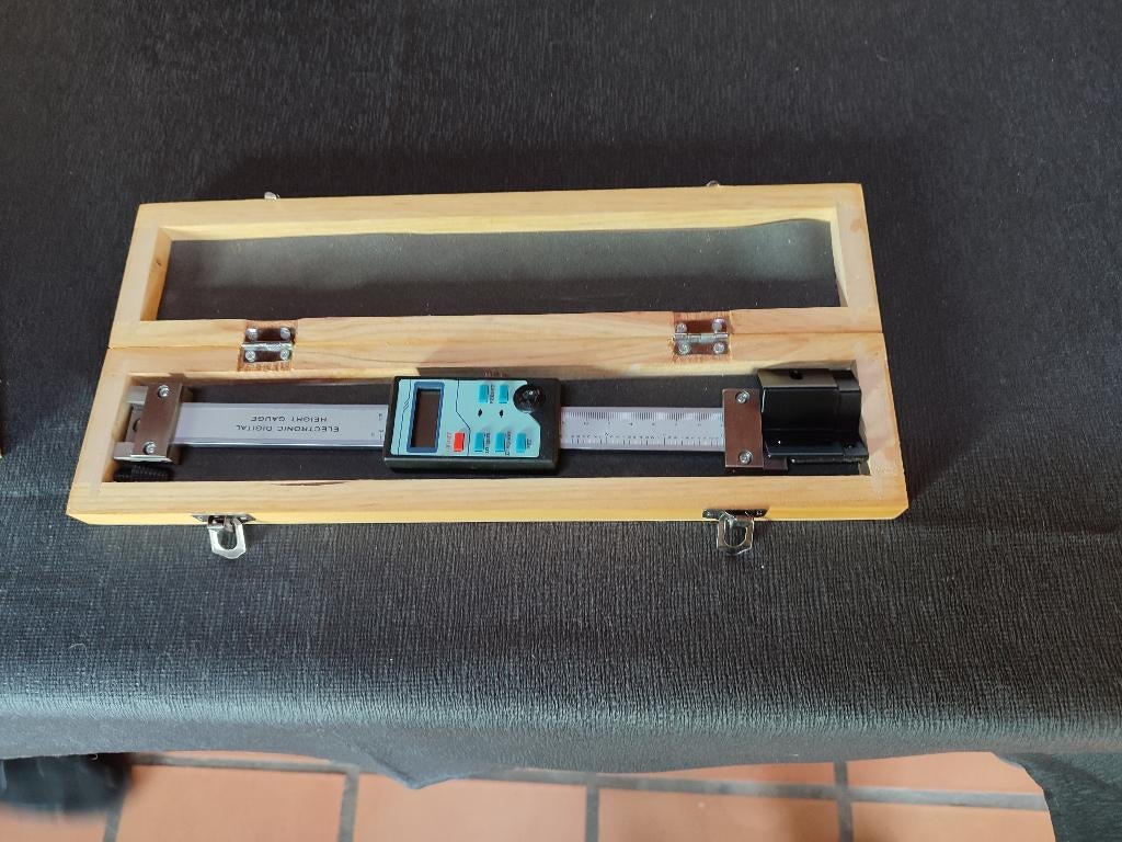 Digitale verticale liniaal, Ophalen of Verzenden, Zo goed als nieuw