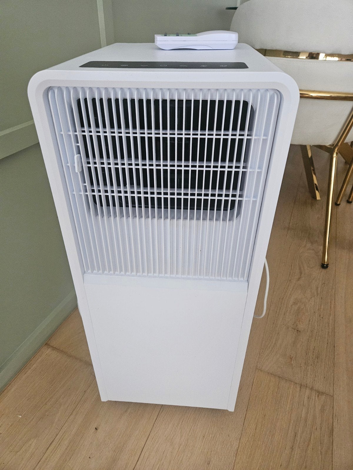 climatisation mobile, parfait état 7000BTU, 60 à 100 m³, Comme neuf, Enlèvement, Télécommande