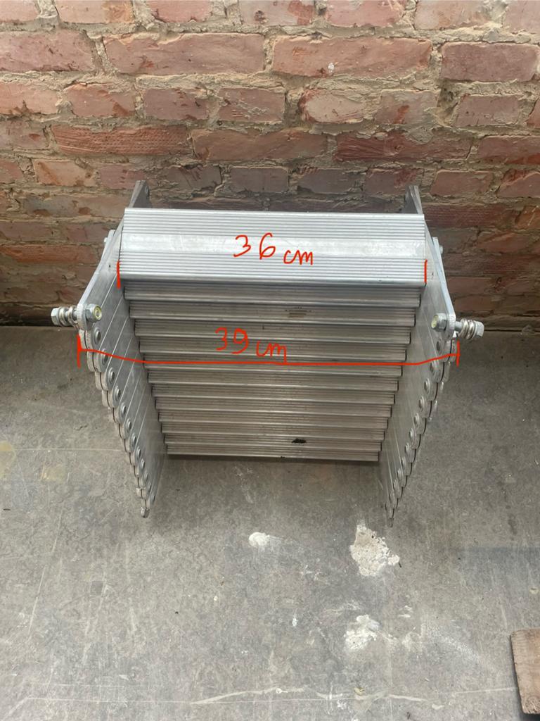 Verstelbare aluminium zoldertrap, Ophalen, Zo goed als nieuw, Ladder
