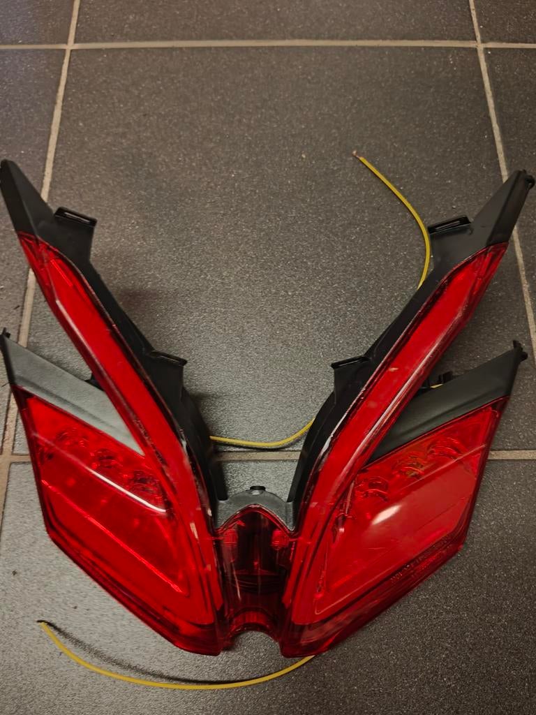 Achterlicht Ducati, Enlèvement ou Envoi