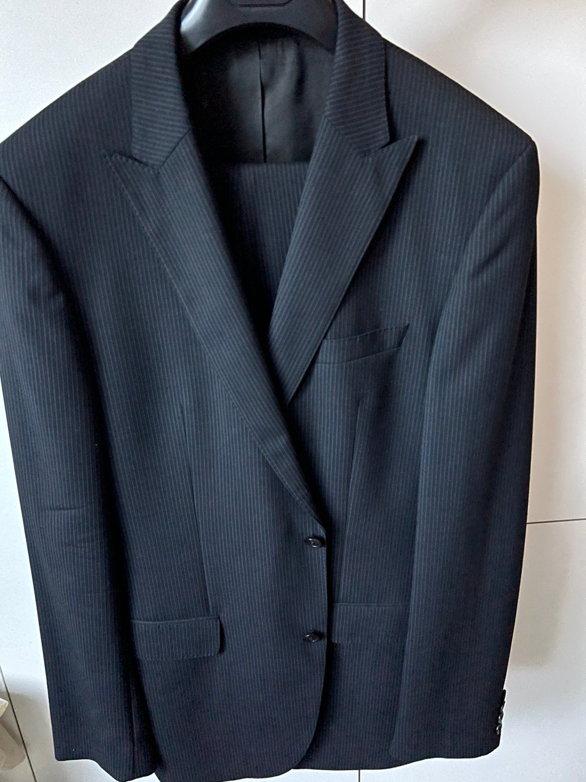 Costumes et blazers 1 lot, différentes marques, Enlèvement, Comme neuf, Taille 52/54 (L)
