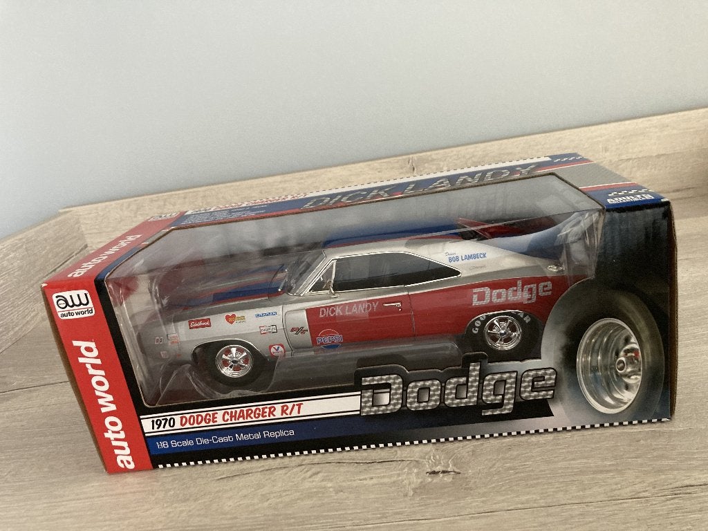 '70 Dodge Charger 1/18 Autoworld, Enlèvement ou Envoi, Comme neuf, Voiture, Autres marques