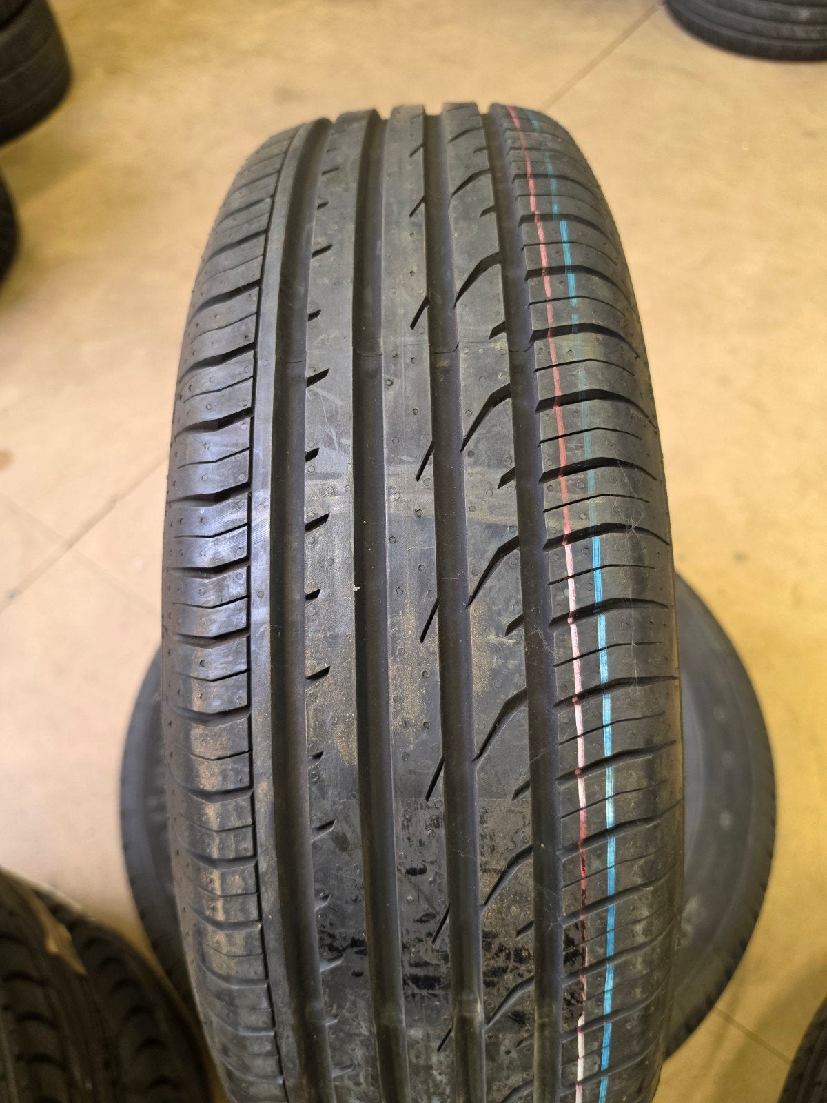 205/70r16 continental 50€ per stuk met montage en balanceren, Ophalen of Verzenden