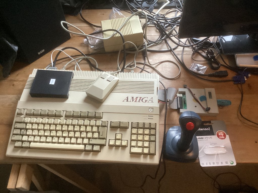 Amiga 500 met gotek usb drive en scart  video audio kabel, Computers en Software, Ophalen of Verzenden, Comodore