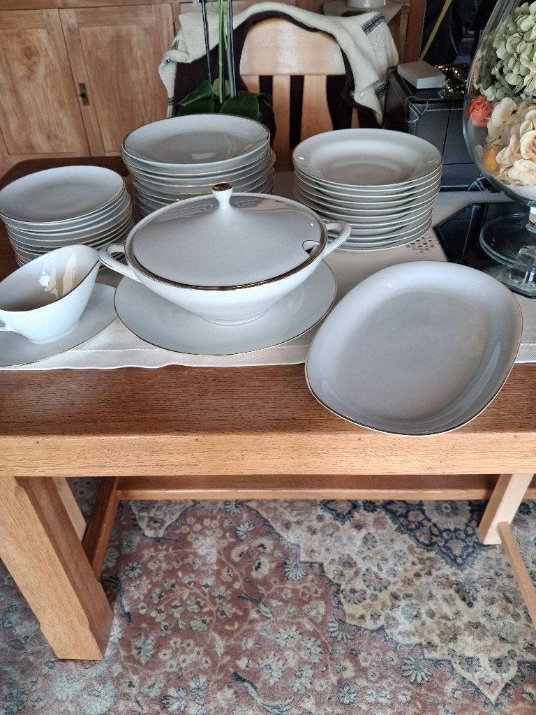 Eetservies +koffieservies Winterling, Enlèvement