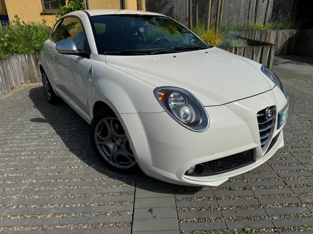 Alfa Romeo Mito QV -165pk-carbon-dna-knop, Auto's, Alfa Romeo, Alcantara, Bedrijf, Radio, Te koop