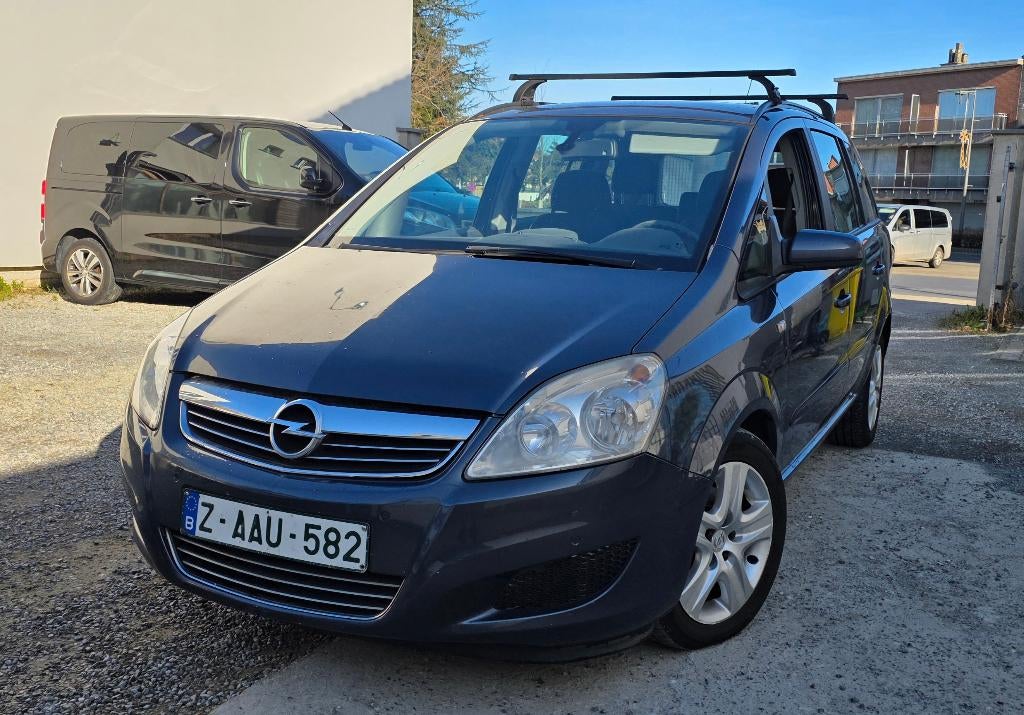 Opel Zafira 7Places 1.6Essence / 207.000KM, Autos, Opel, Entreprise, Achat, Zafira, ABS, Airbags, Air conditionné, Electronic Stability Program (ESP)