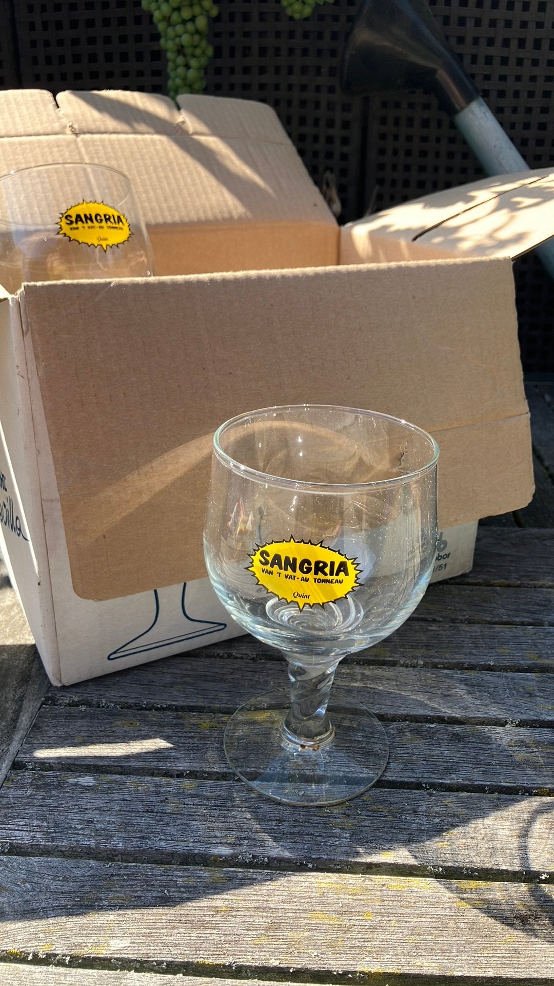 Glazen Quint Sangria, Verzamelen, Glas en Drinkglazen, Ophalen, Zo goed als nieuw