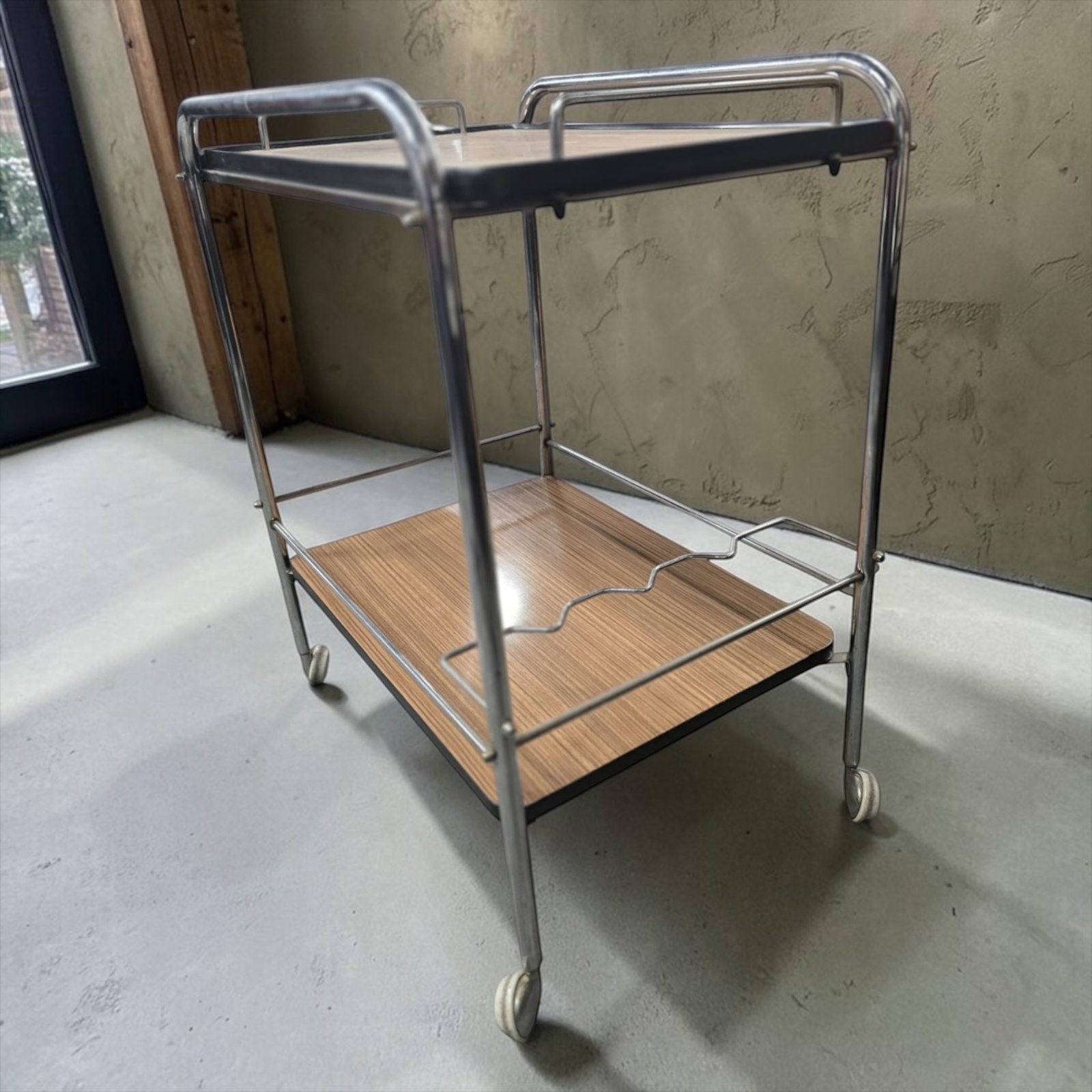 Vintage chromen serveerwagen, Huis en Inrichting, Ophalen of Verzenden, Gebruikt